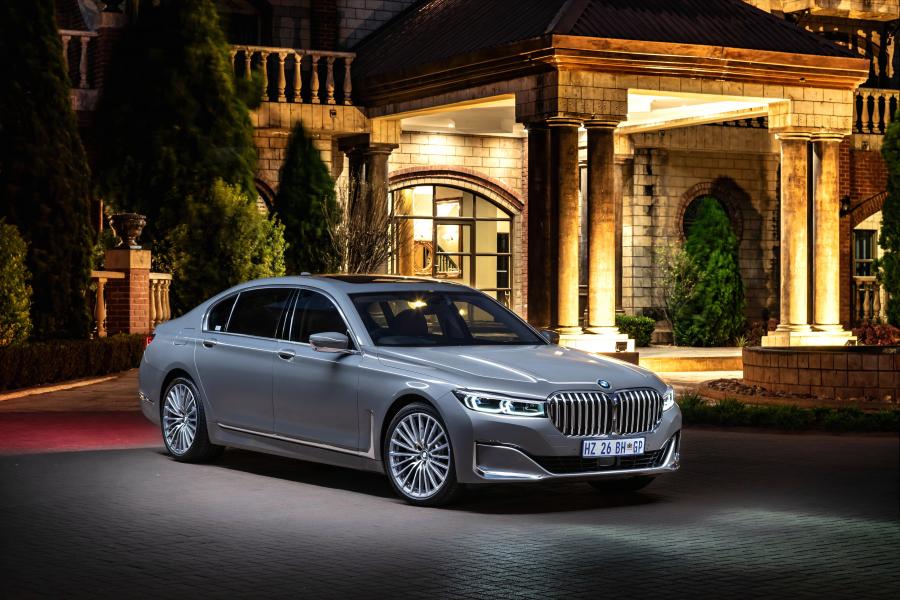  BMW 750Li xDrive (G12) 2019 года  (ZA) (фото 18 из 40)
